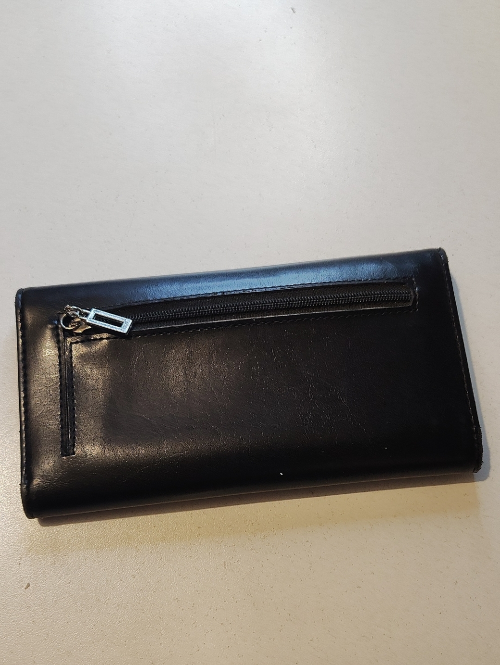 Vintage Black Leather Guess Trifold Wallet With Snap Closure - Picture 4 of 8